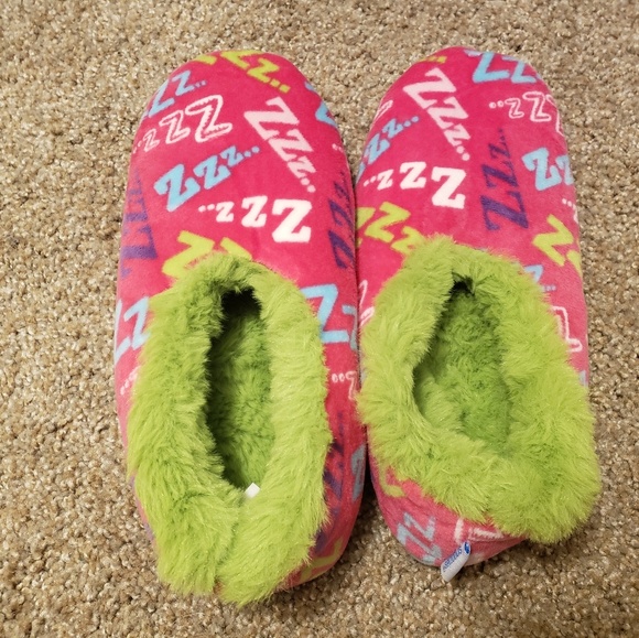 Slippers - Picture 2 of 3